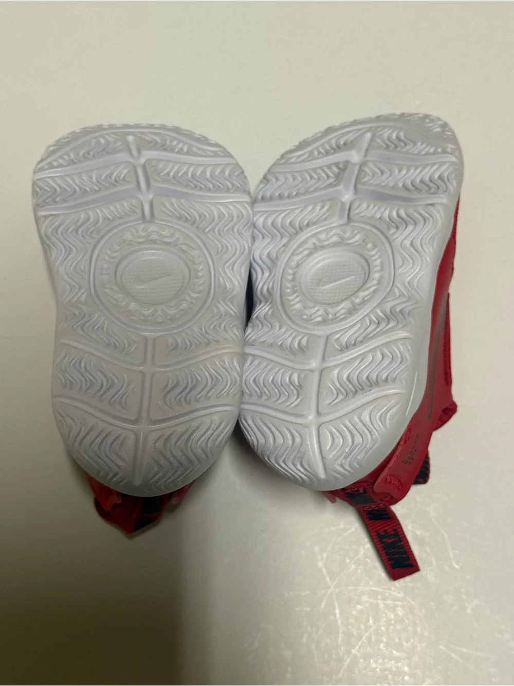 Nike Flex Runner Unisex Kids Slip-On Athletic Sneakers Red White Black size 6C